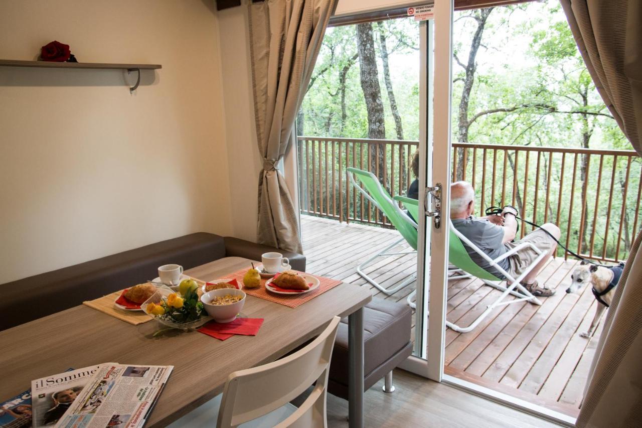 Cerquestra Camping Village Monte del Lago Exterior photo
