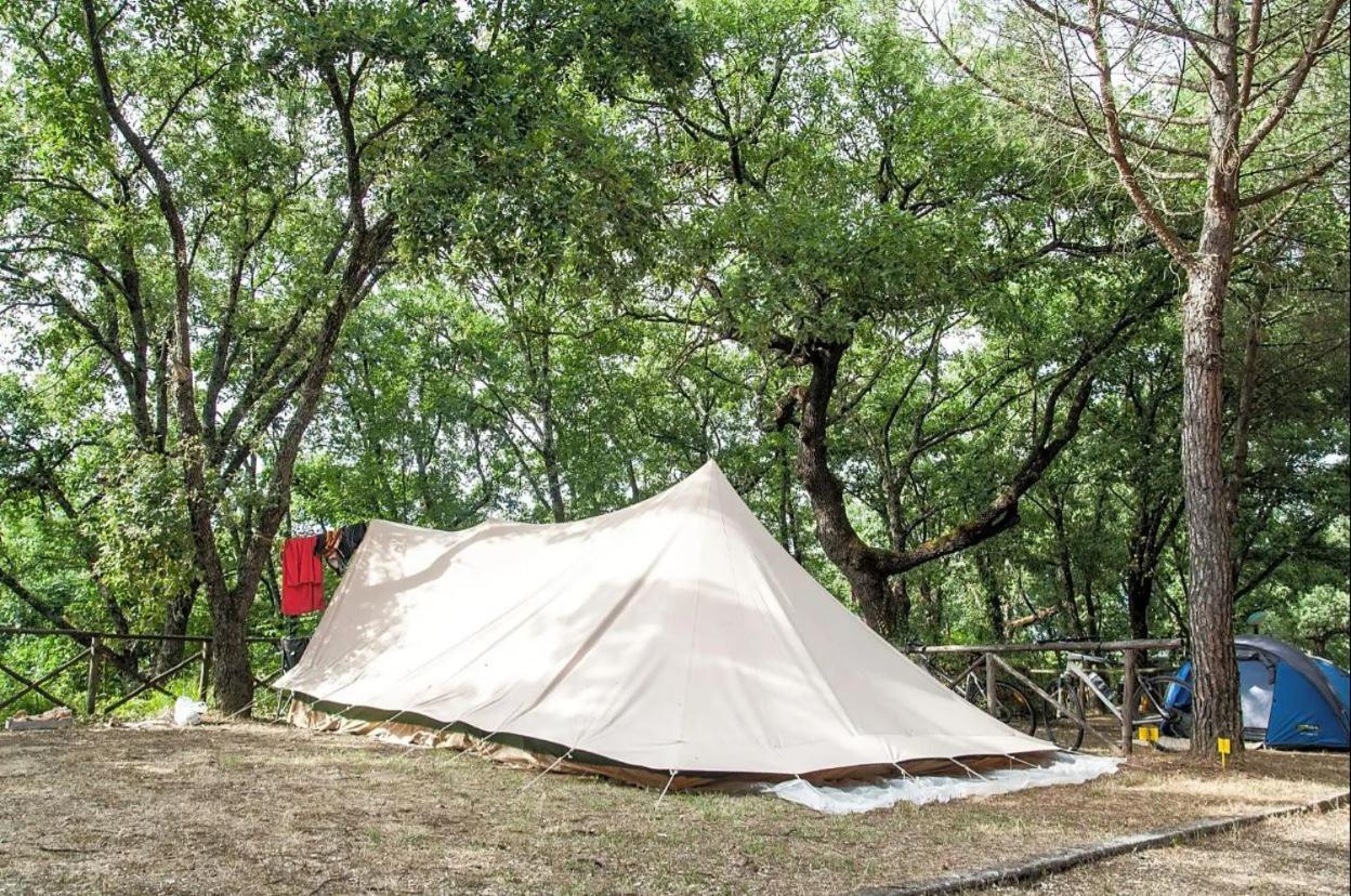 Cerquestra Camping Village Monte del Lago Exterior photo