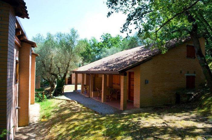 Cerquestra Camping Village Monte del Lago Exterior photo
