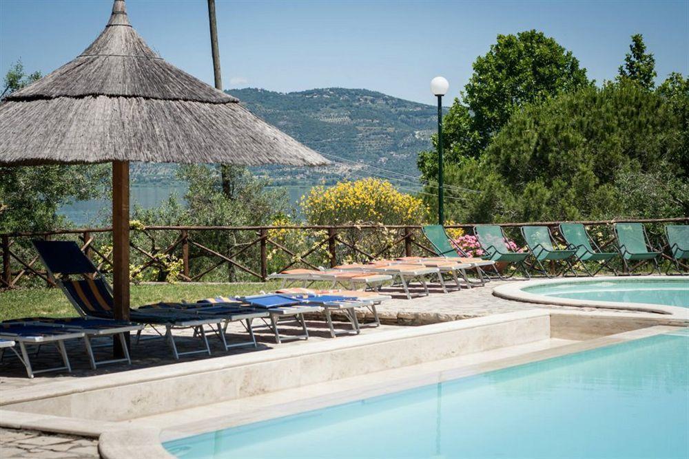 Cerquestra Camping Village Monte del Lago Exterior photo