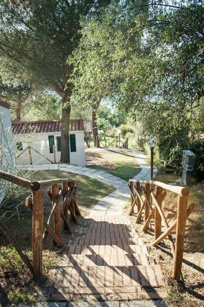 Cerquestra Camping Village Monte del Lago Exterior photo